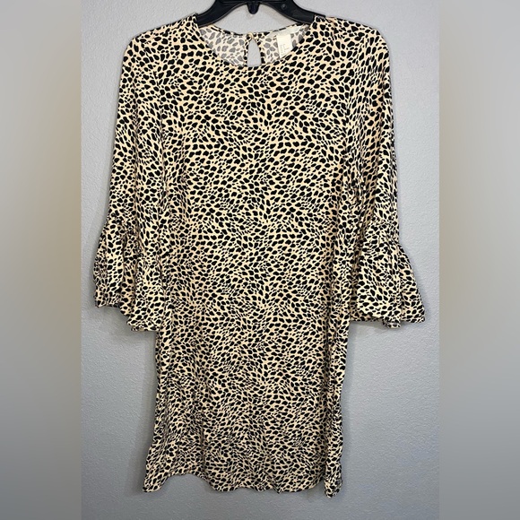 H&M : Leopard Shift Dress - Picture 1 of 9